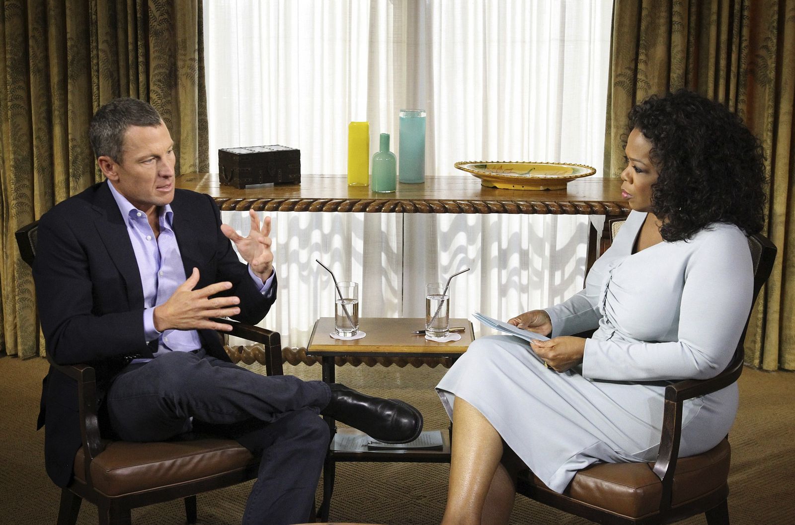 Imagen de un momento de la entrevista concedida por Lance Armstrong a Oprah Winfrey