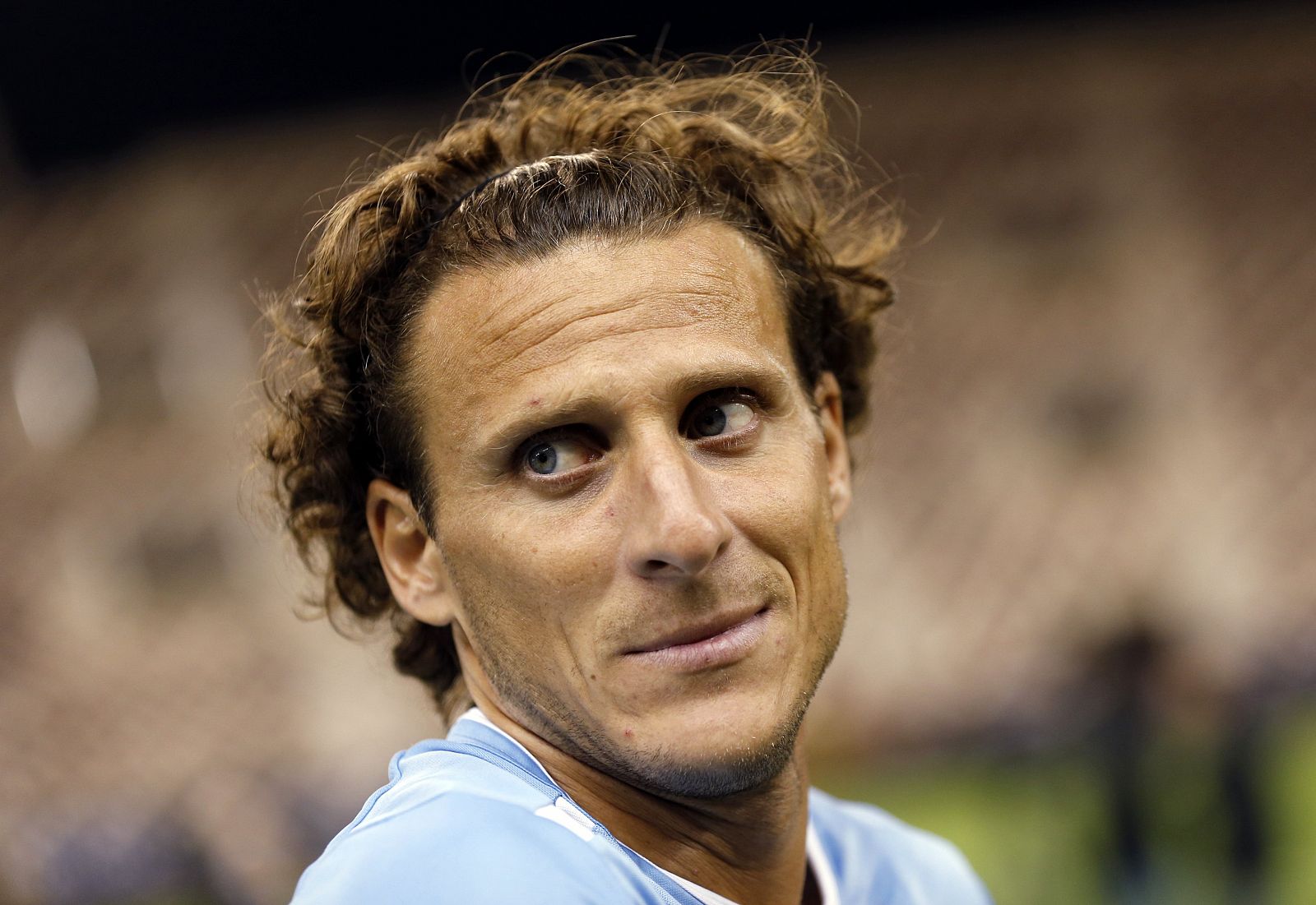 El jugador uruguayo, Diego Forlán, se enfrenta con su selección a España en Catar