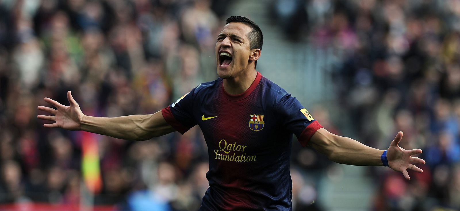 El chileno Alexis Sánchez celebra el primer gol del partido.