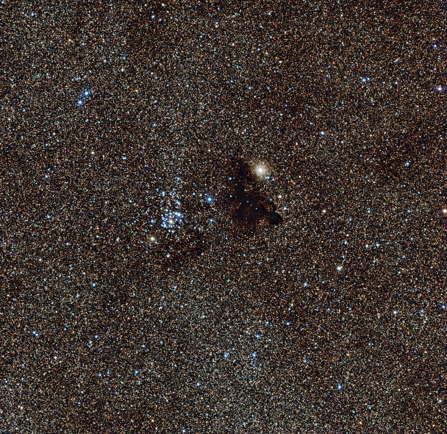 La nube oscura Barnard 86 fotografiada por el Observatorio Austral Europeo.