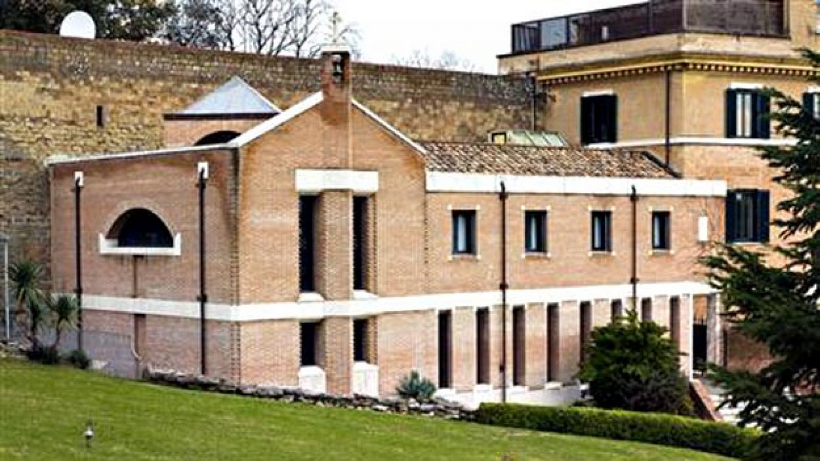 Imagen del monasterio Mater Ecclesiae, en el Vaticano, tomada en enero de 2011