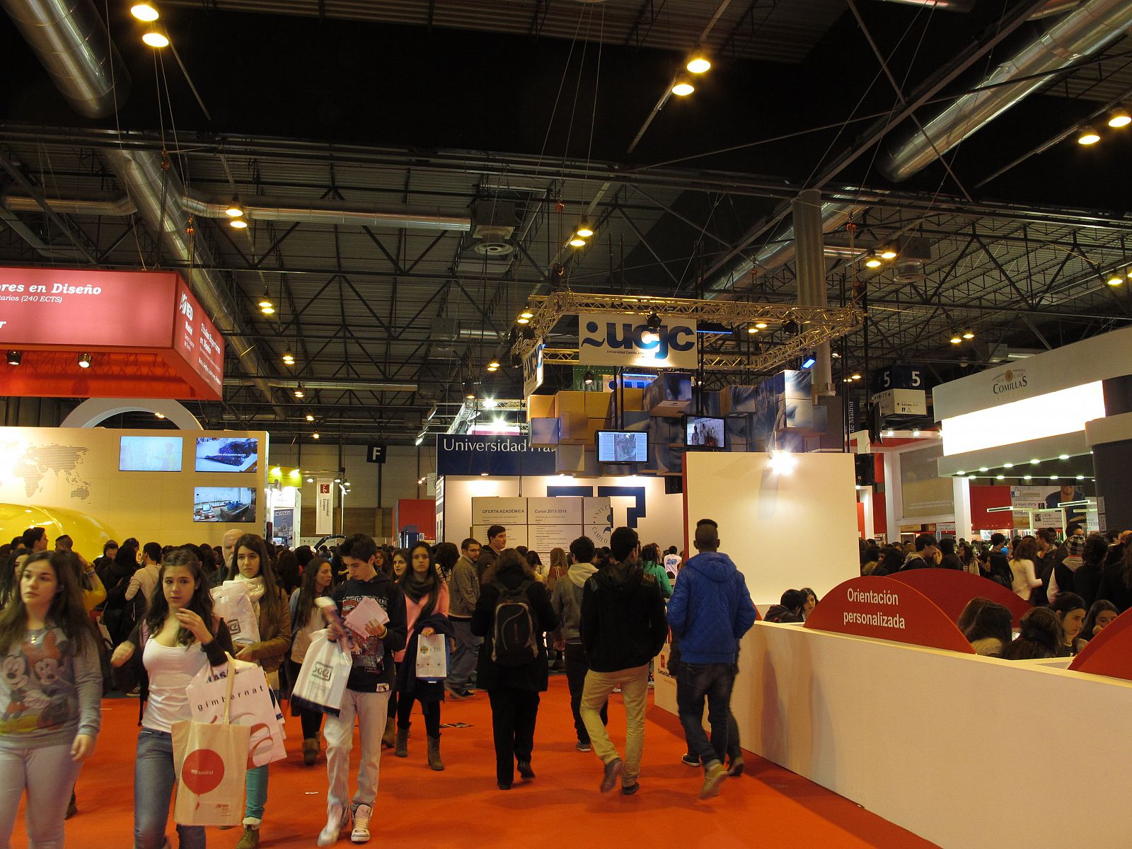 Entrada a la feria Aula 2013.