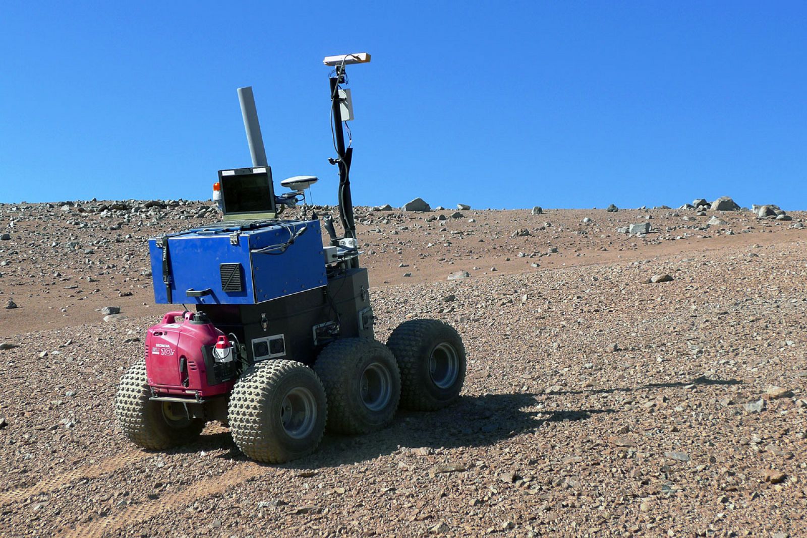 La ESA probó su rover autónomo en junio de 2012 en el Observatorio de Paranal (Chile)