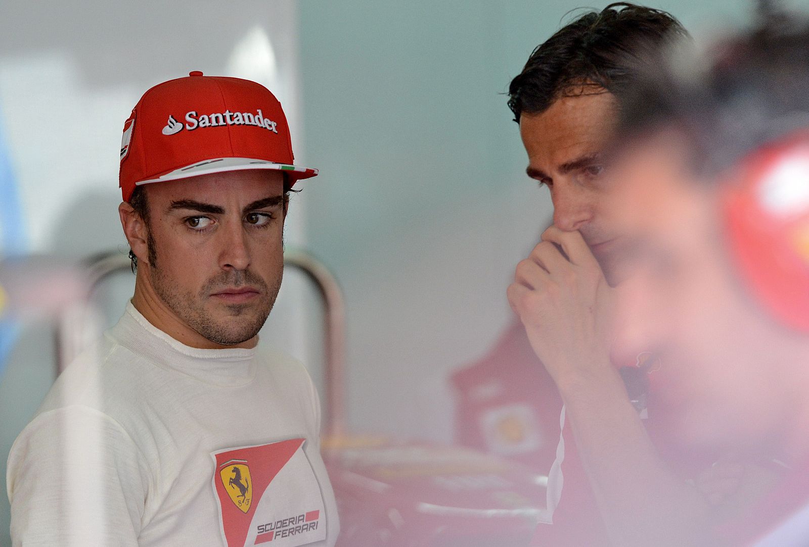Fernando Alonso, piloto de Ferrari junto a su compañero Pedro Martínez de la Rosa