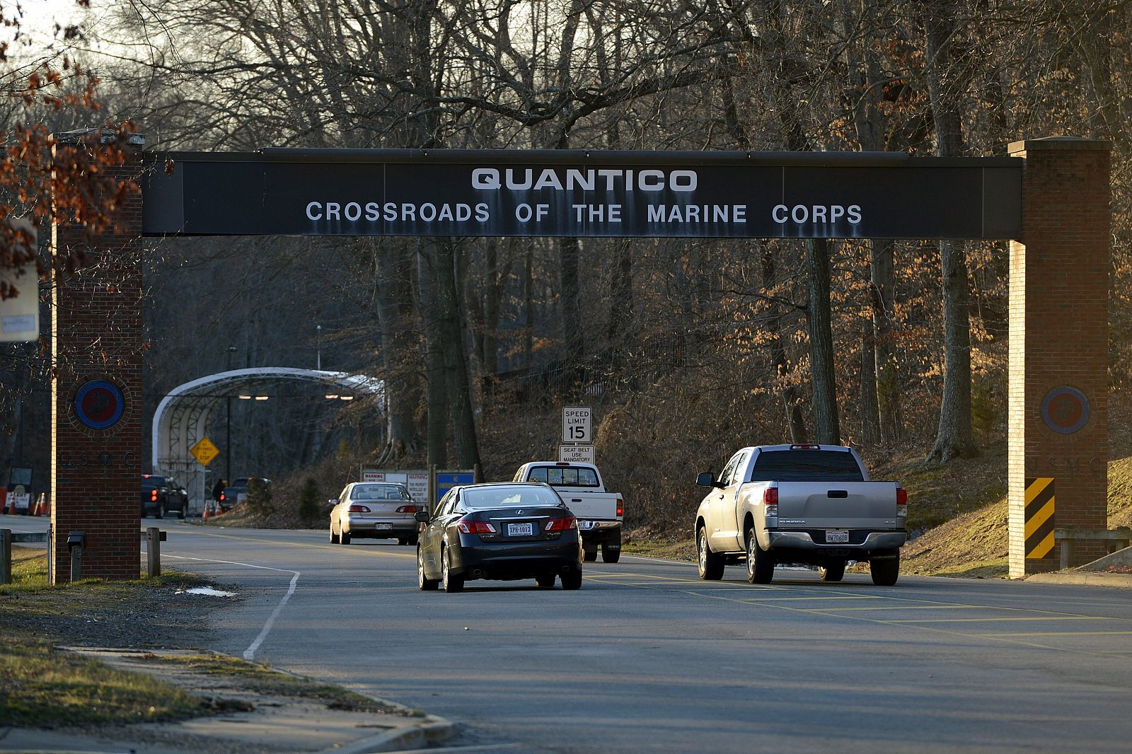 Entrada de la base de marines de Quantico, Virginia, Estados Unidos, donde han muerto tres marines en un tiroteo