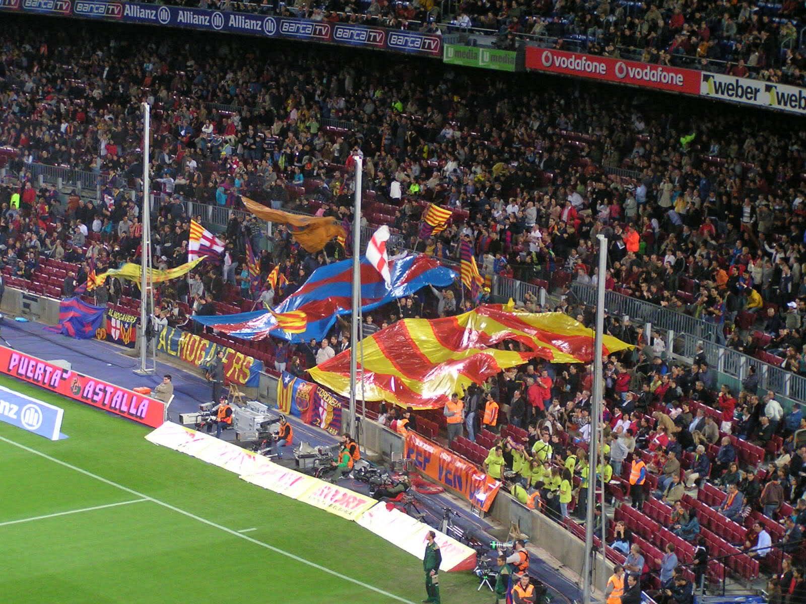 Seguidores del FC Barcelona en el Camp Nou