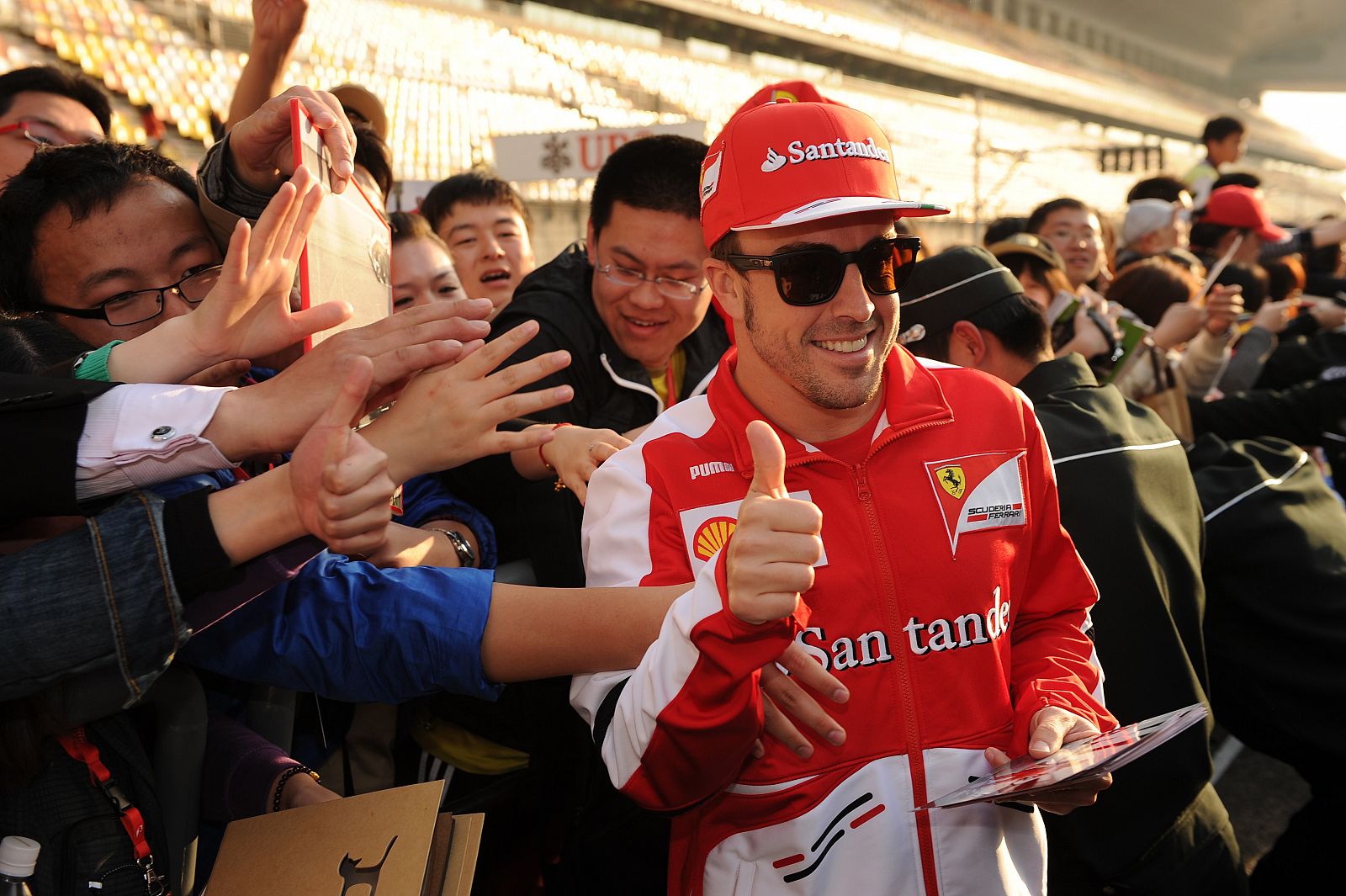 Fernando Alonso, piloto de Ferrari, a su llegada al circuito de Shangái