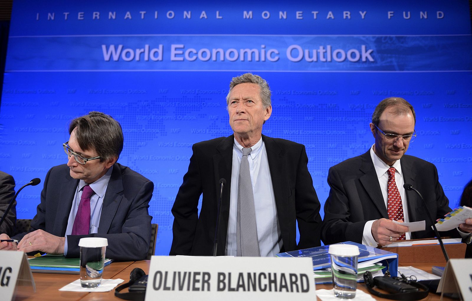El economista jefe del FMI, Olivier Blanchard, al inicio de la rueda de prensa de presentación del informe de "Perspectivas Económicas Globales", en Washington