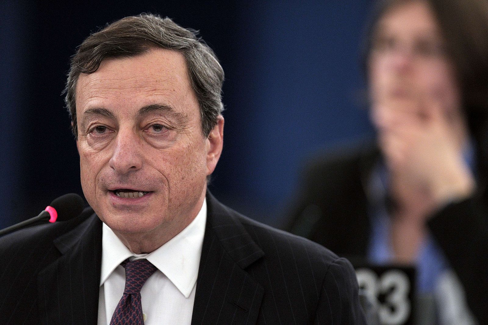 El presidente del BCE, Mario Draghi, durante su comparecencia ante el pleno de la Eurocámara