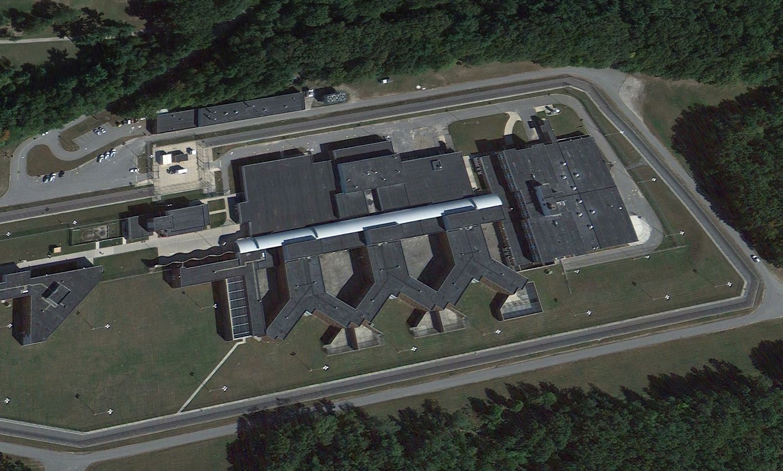 El Centro Médico Federal de Fort Devens, donde residen 1.044 reclusos.