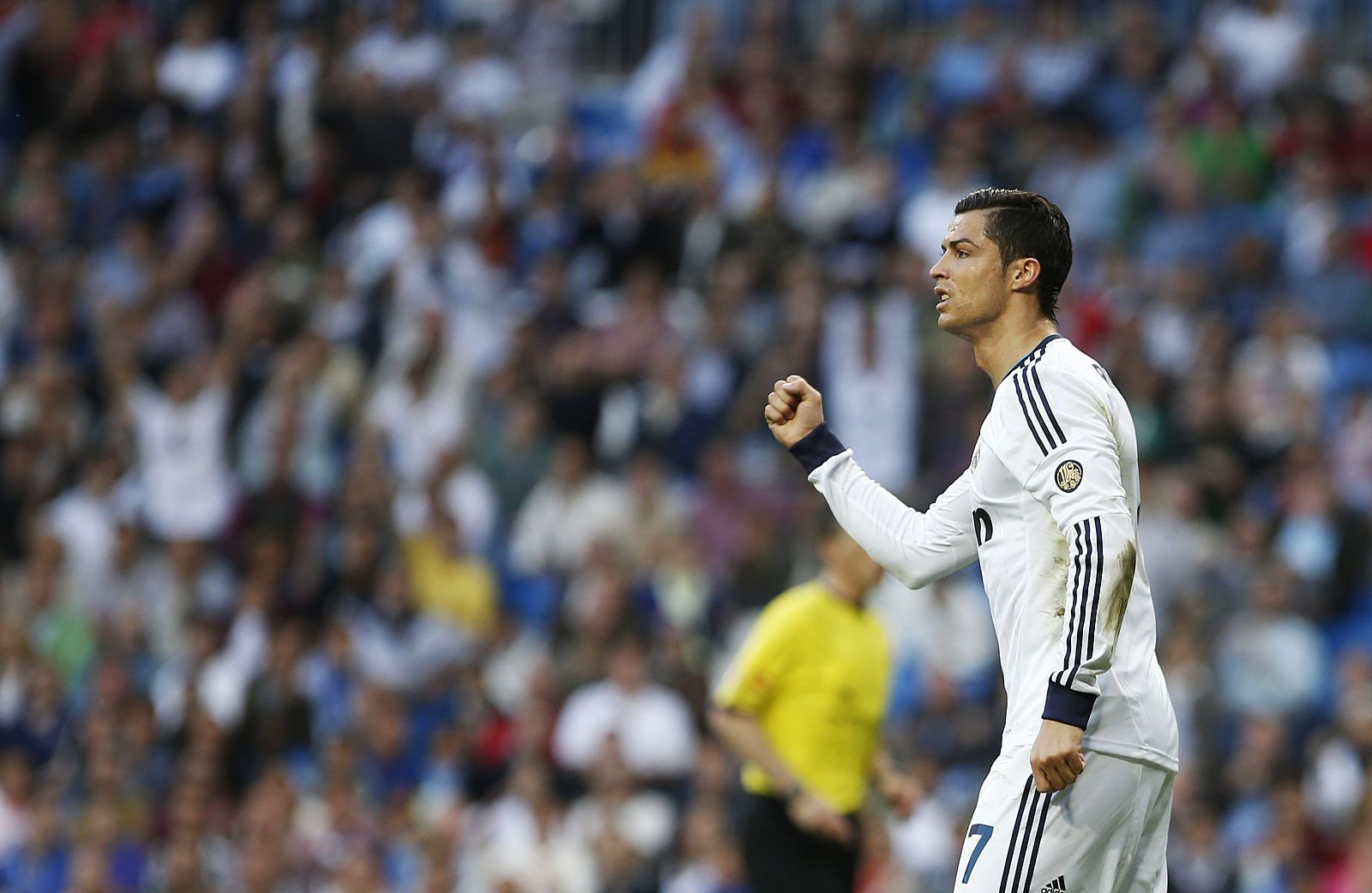 Cristiano Ronaldo celebra uno de sus dos goles contra el Real Valladolid
