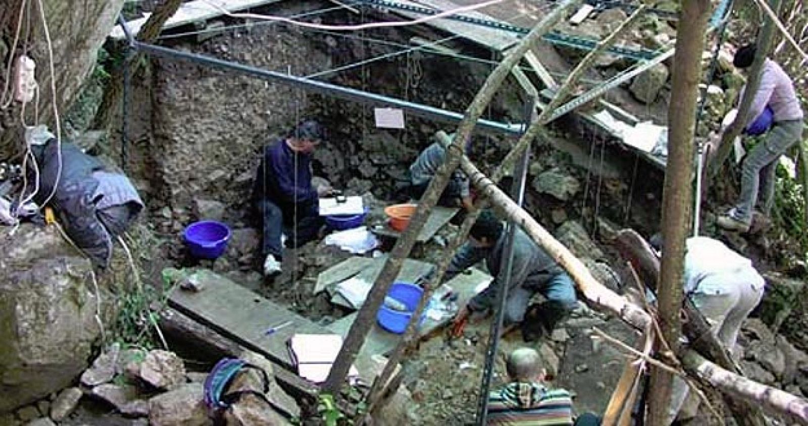 Excavaciones en La Güelga