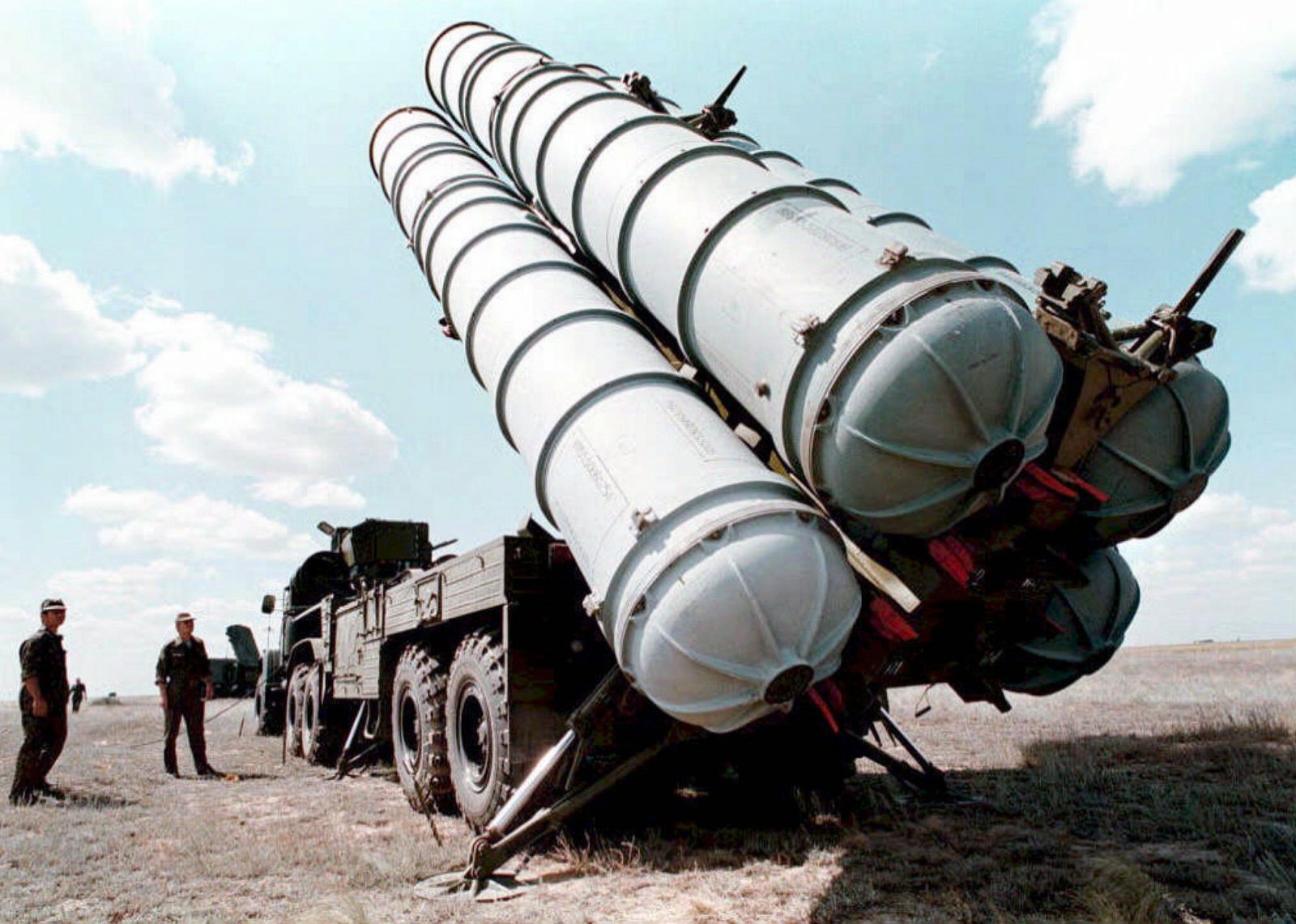 Imágen de archivo de una batería de misiles rusos S-300