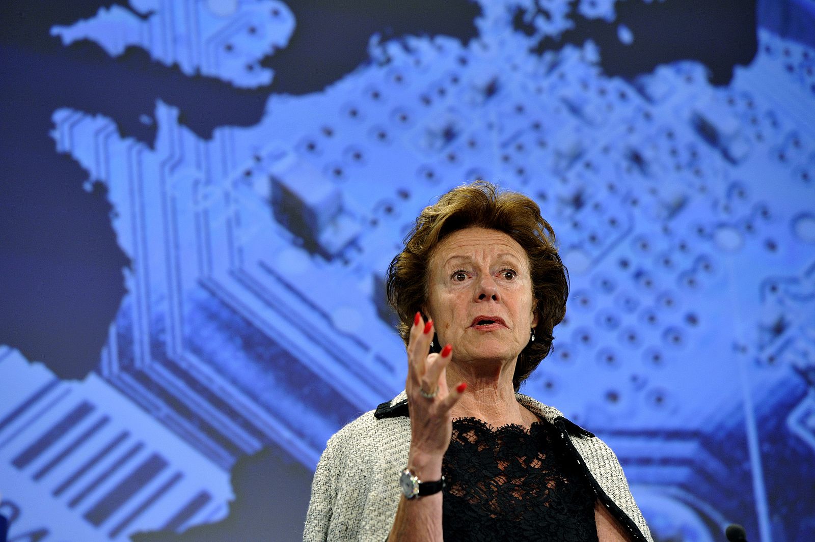 La vicepresidenta de la Comsión Europea, Neelie Kroes