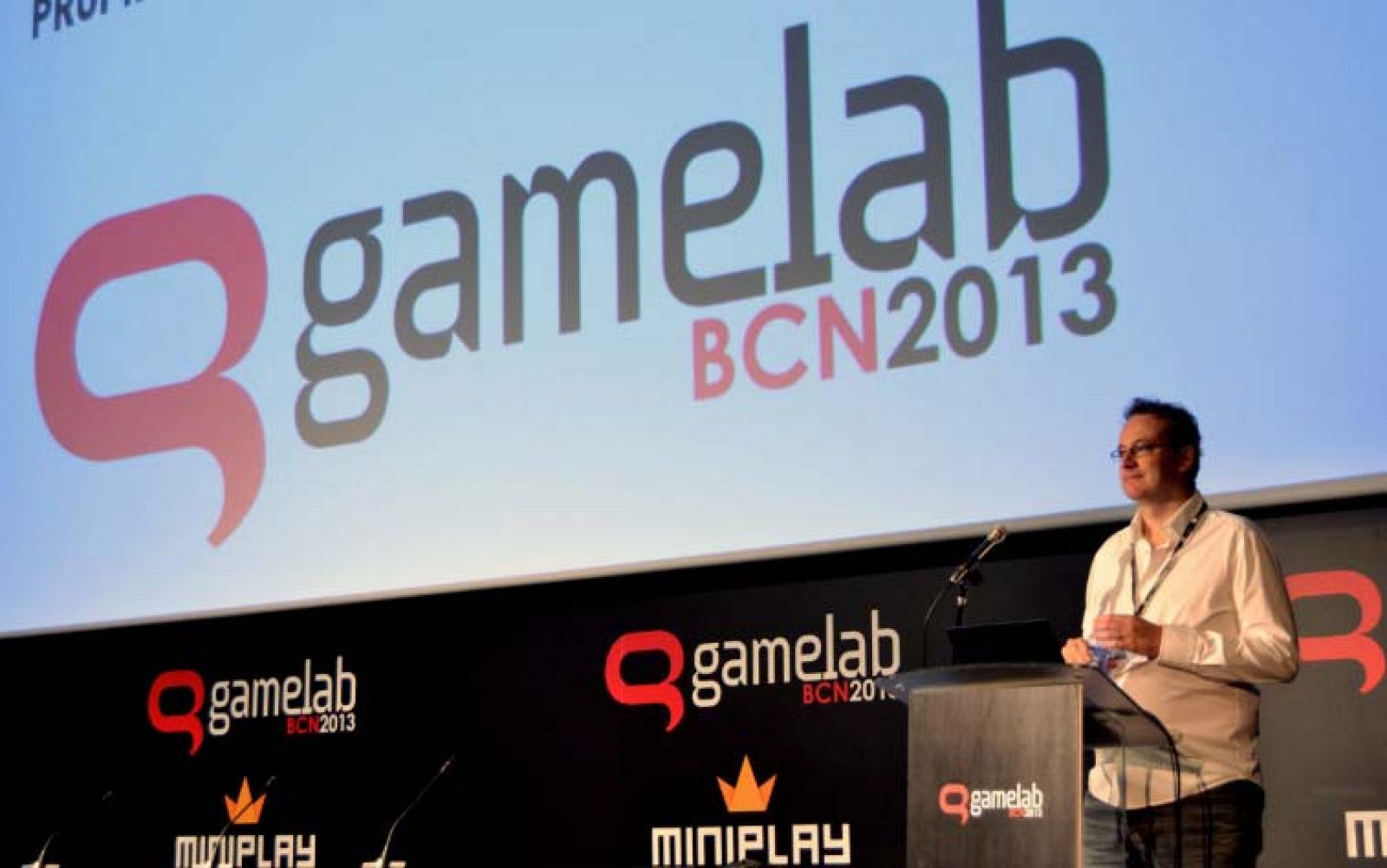 Xavier Carrillo durante su presentación en Gamelab 2013.