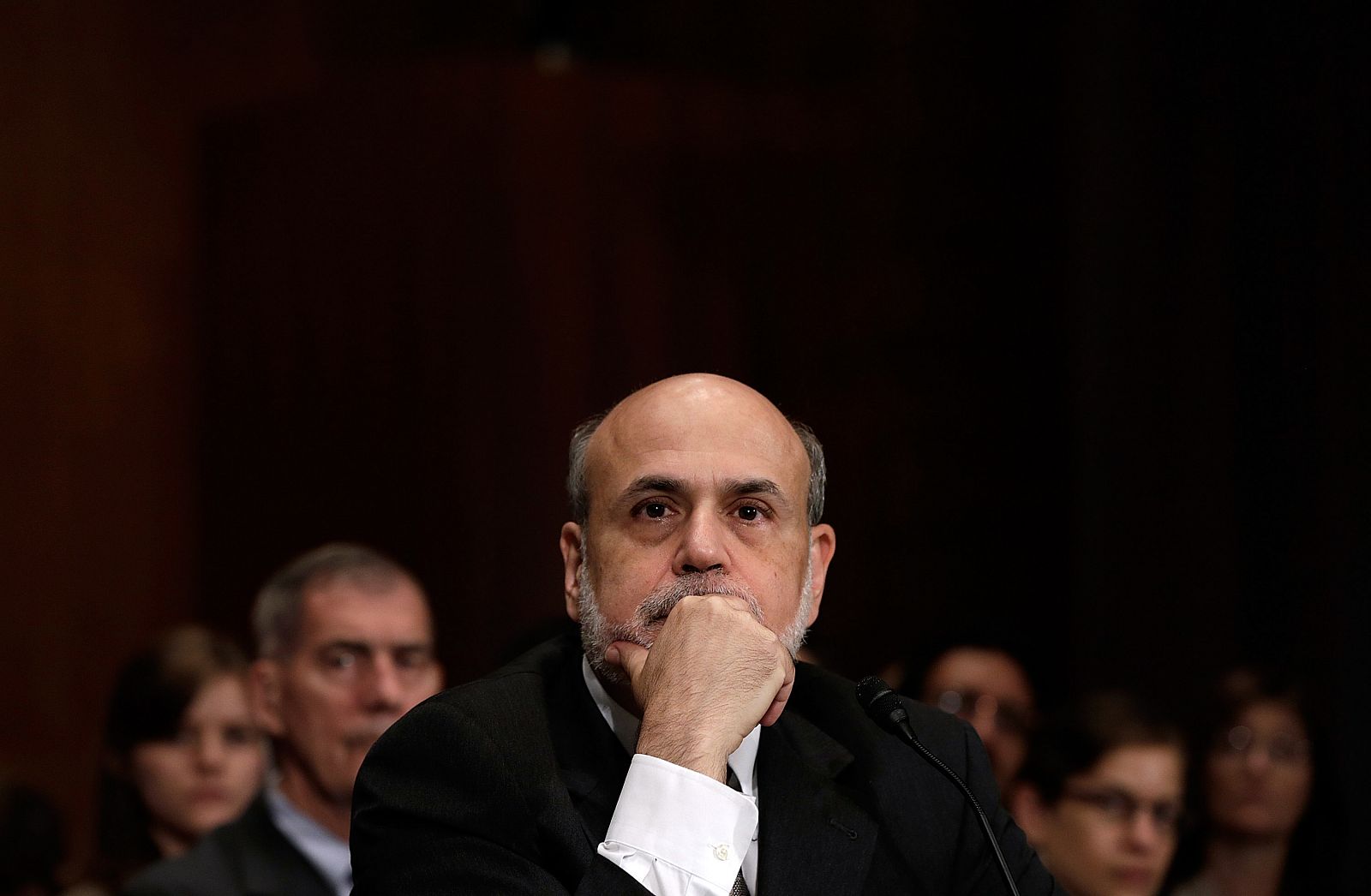 El presidente de la Reserva Federal Ben Bernanke en el Senado