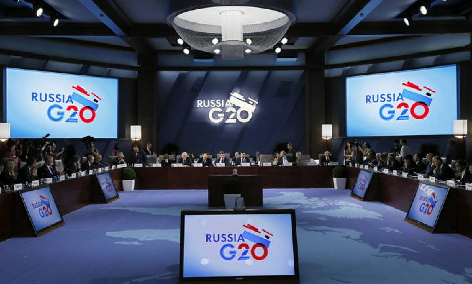 Ministros de Finanzas y gobernadores de bancos centrales de los países miembros del G-20 reunidos en Moscú