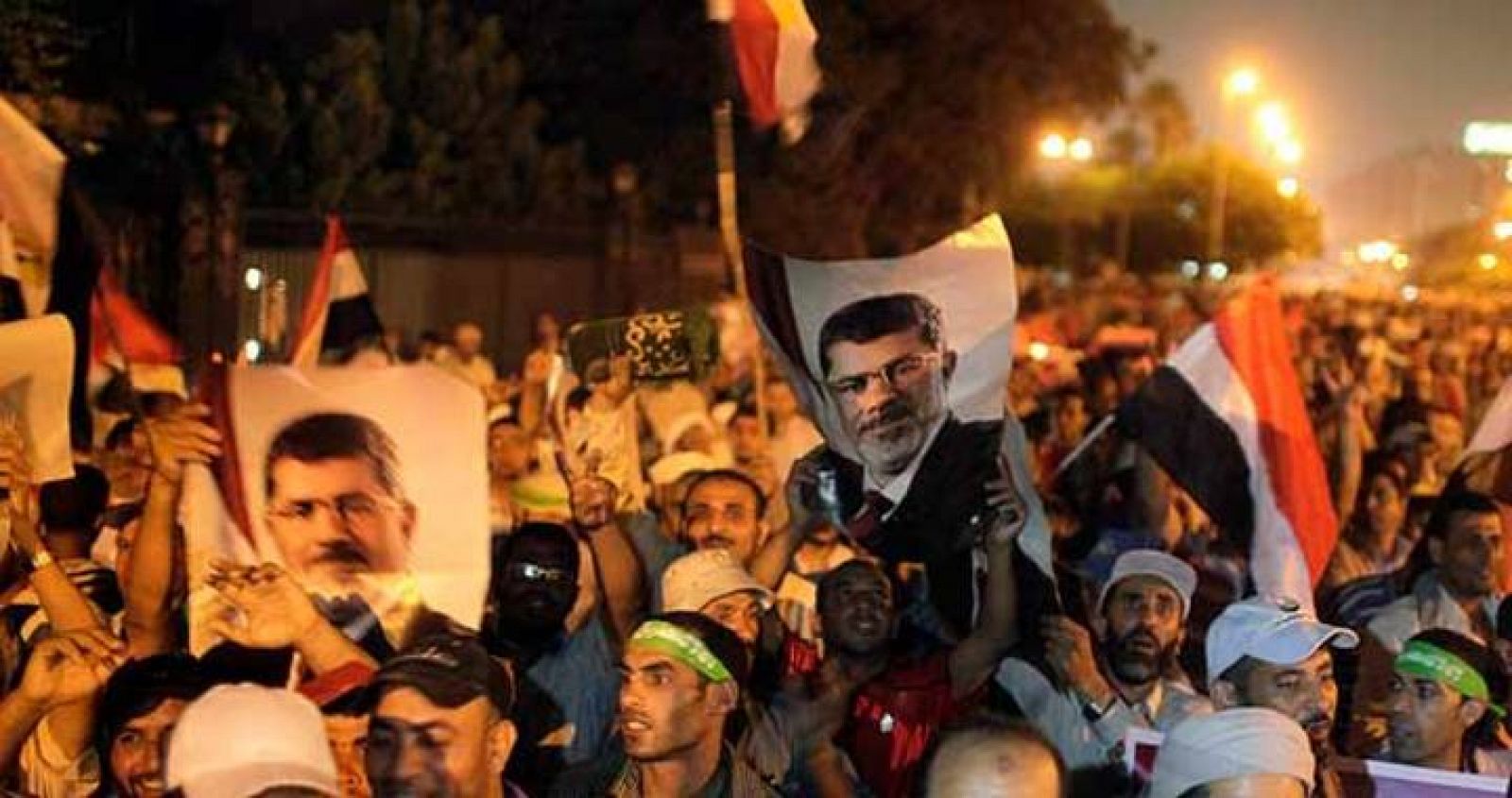 Partidarios del expresidente Morsi protestan en las calles de El Cairo