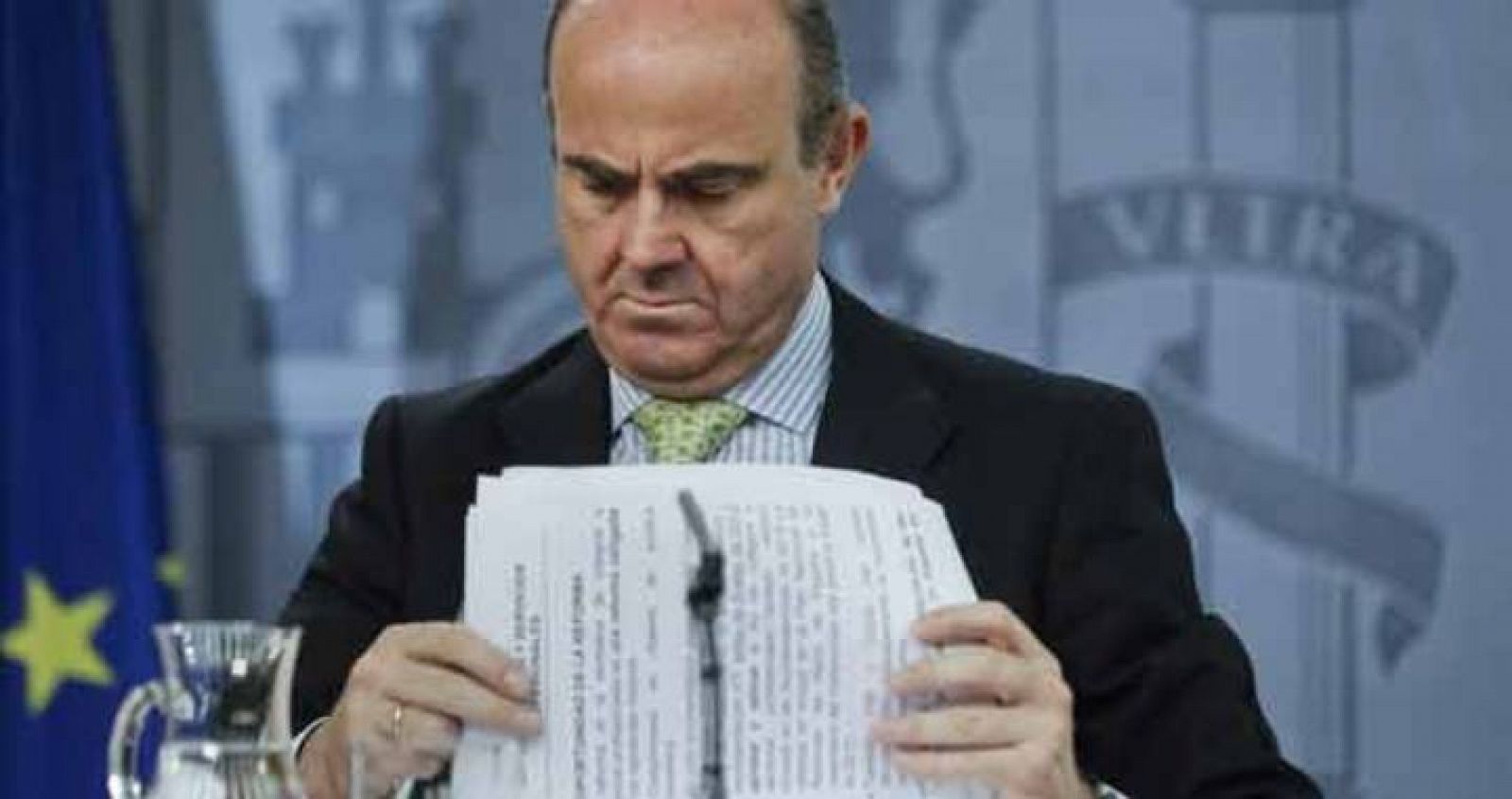 Luis de Guindos durante la aprobación del proyecto de ley ayer