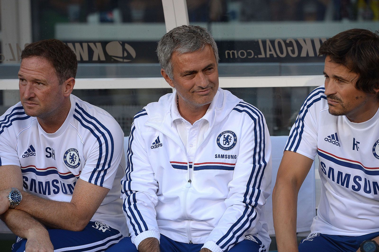 El entrenador del Chelsea, José Mourinho, en el banquillo