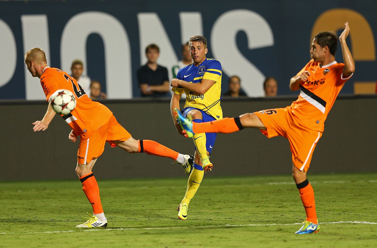 El Valencia se ha impuesto al Everton en el Sun Life Stadium de Miami.