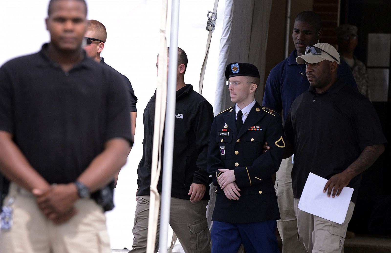 Una imagen del pasado 21 de agosto muestra al soldado Bradley Manning a su salida de los juzgados.