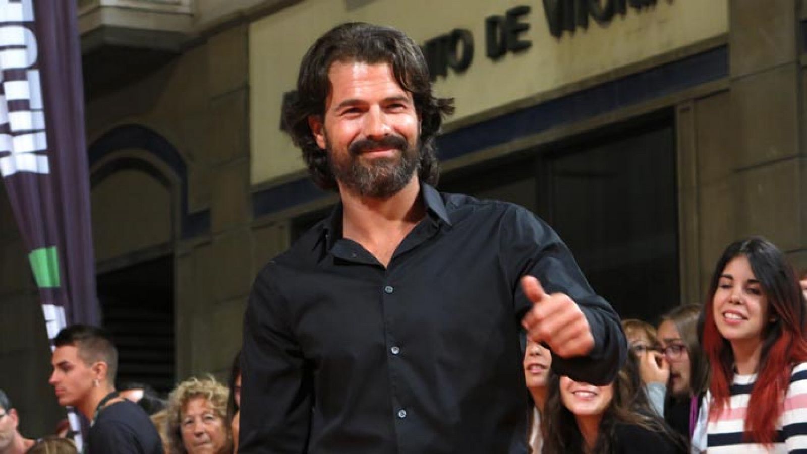 Rodolfo Sancho durante la alfombra naranja de 'Isabel'