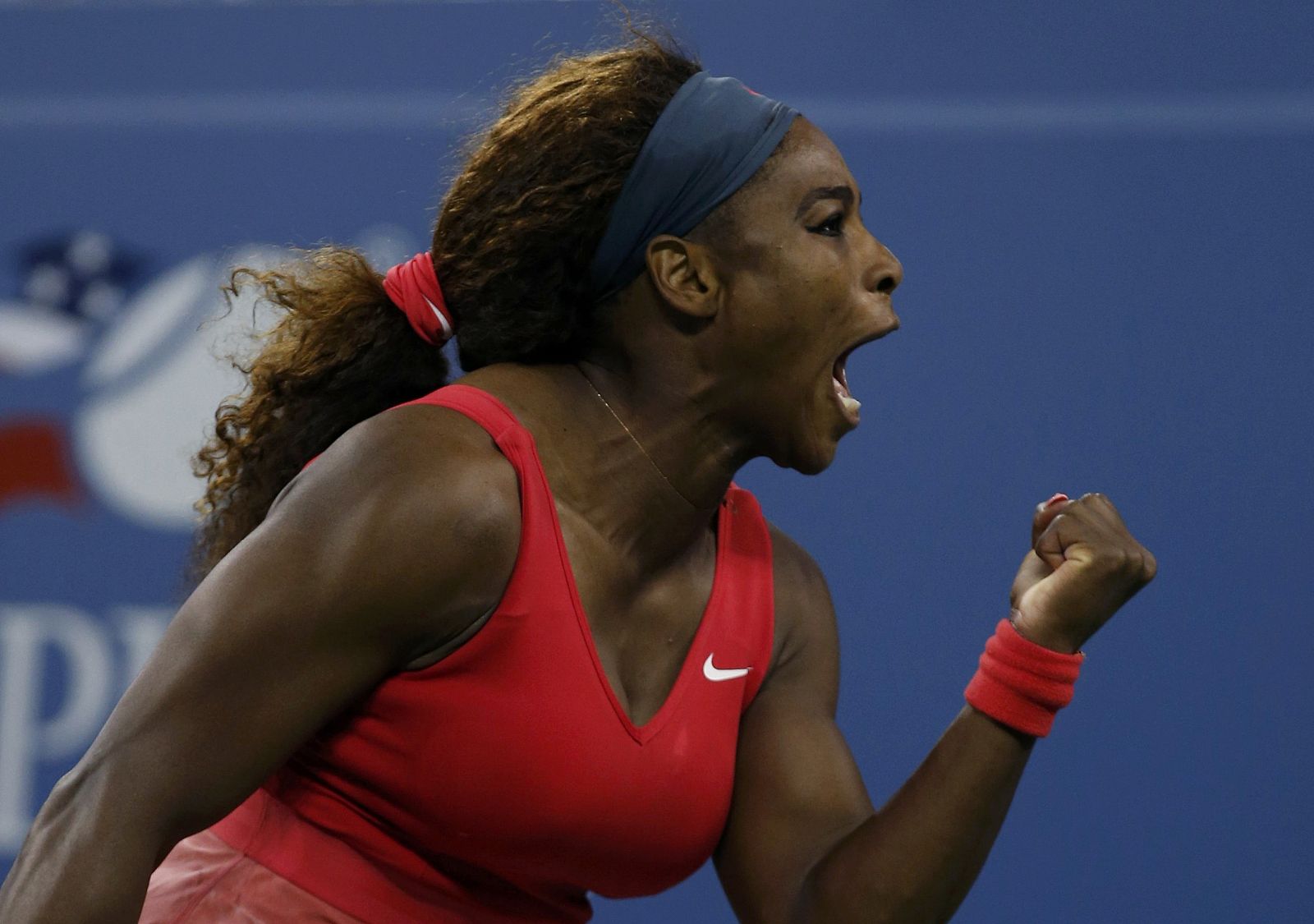 La tenista estadounidense Serena Williams celebra un punto conseguido en la final del US Open 2013 contra la bielorrusa Victoria Azarenka