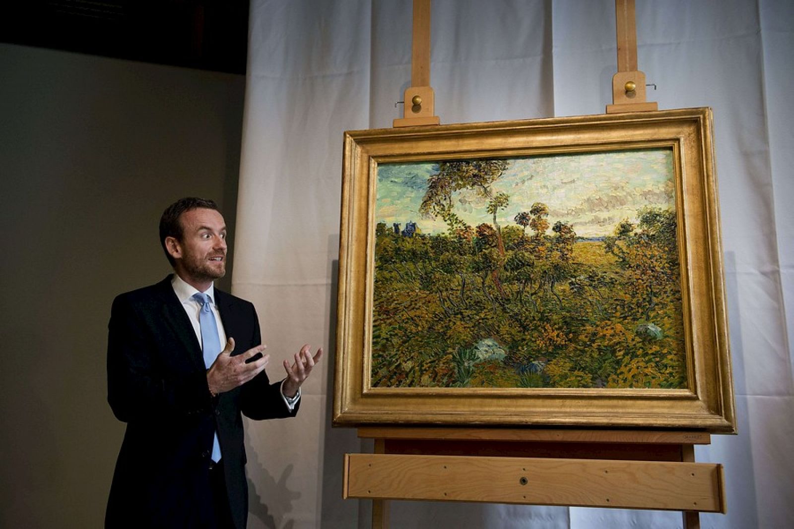 El director del Museo Van Gogh presenta la pintura de Van Gogh