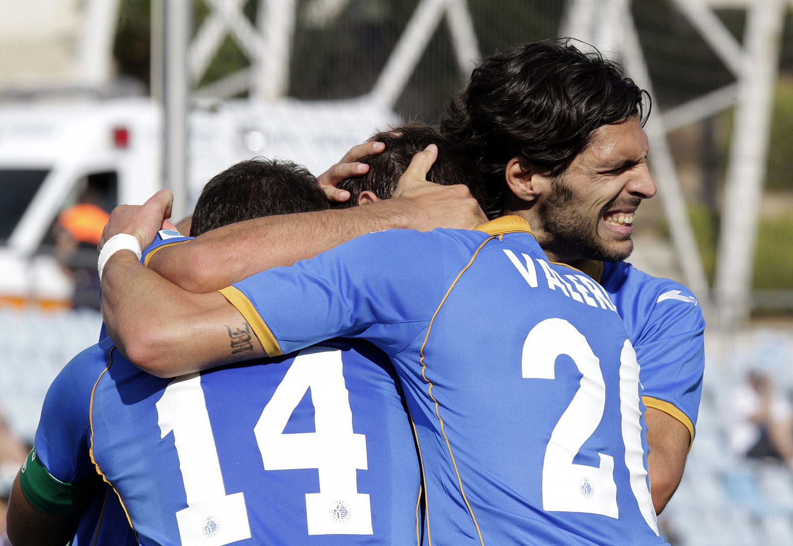 Los jugadores del Getafe celebran el primer gol marcado al Osasuna.