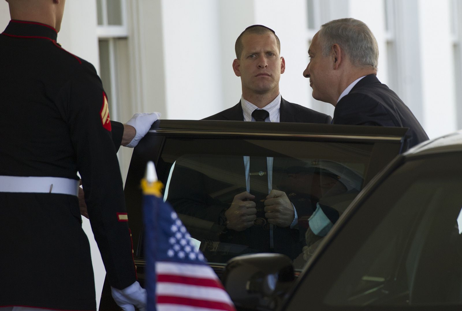 El primer ministro israelí a su llegada a la Casa Blanca en Washington para reunirse con Obama