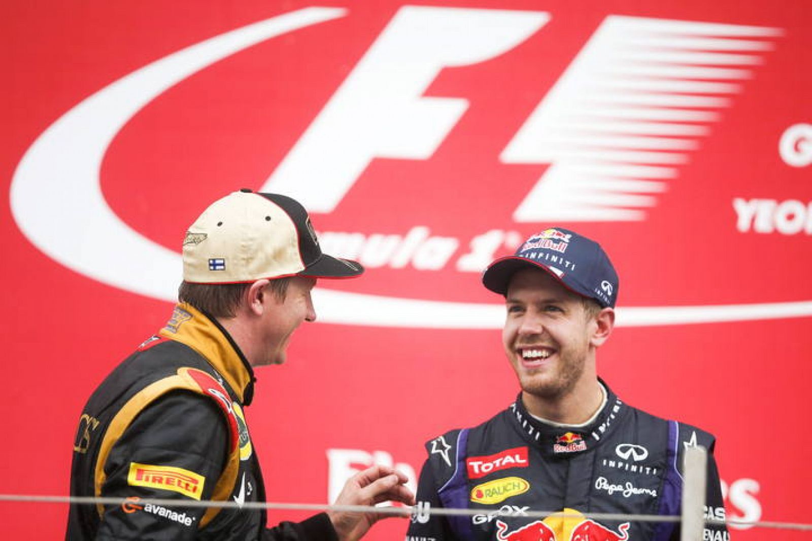 Vettel celebra su nuevo triunfo en el GP de Corea que le acerca al título de la F1.
