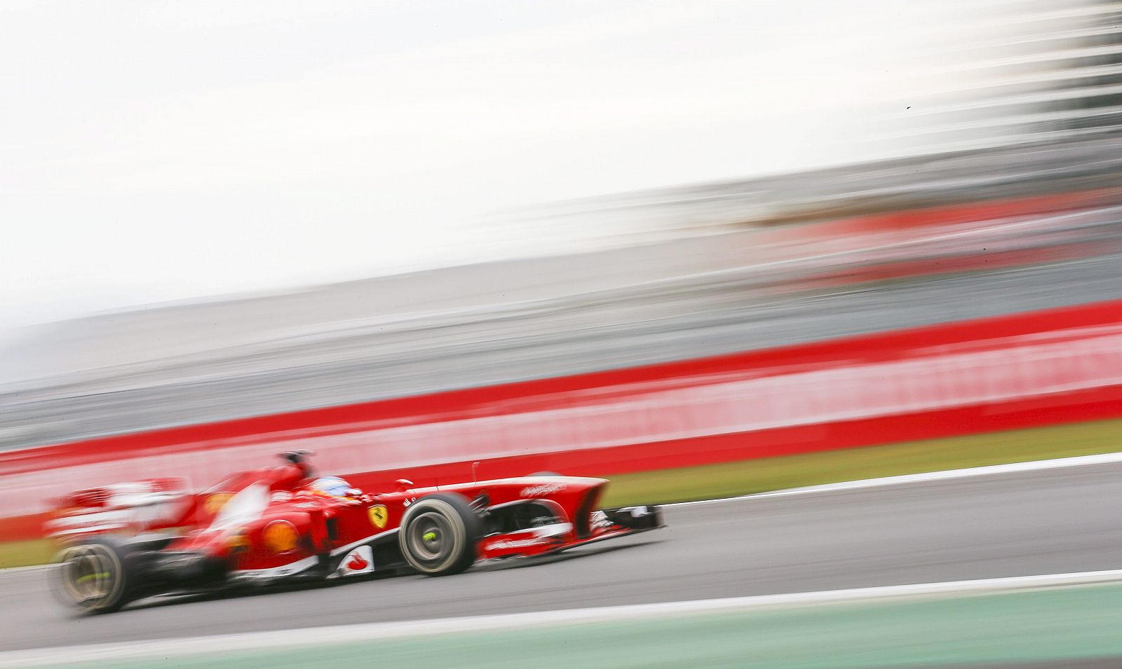 Fernando Alonso busacará impedir que Vettel se proclame campeón por cuarto año consecutivo.