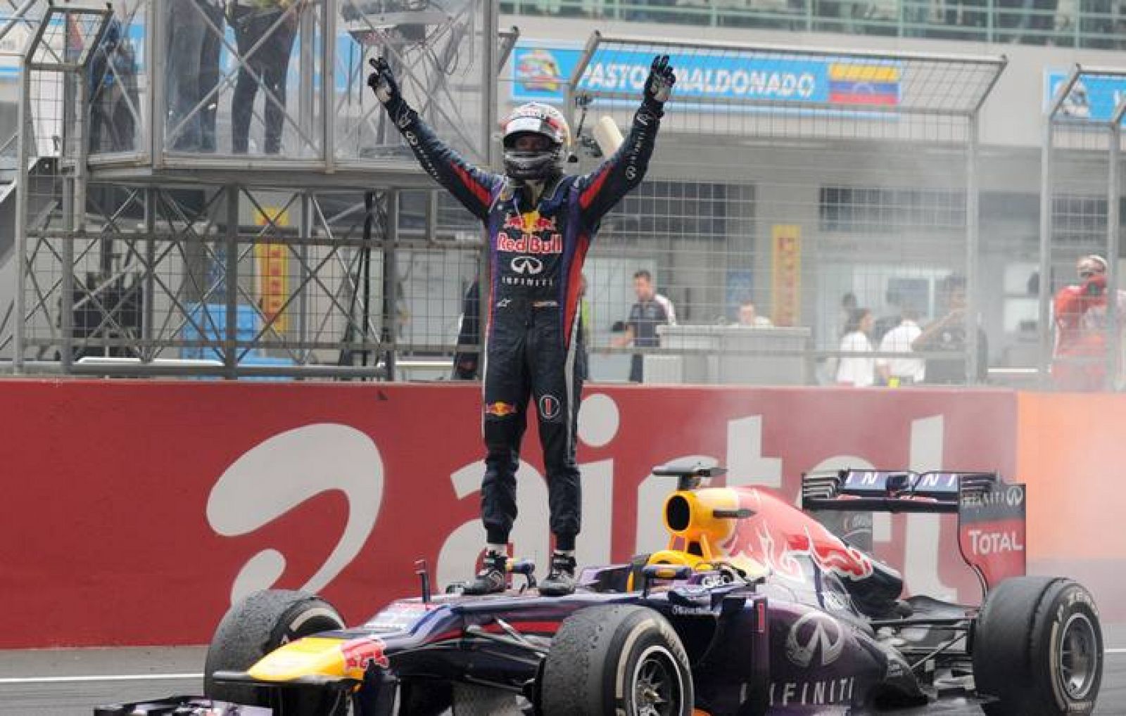 Vettel celebra su campeonato del mundo de Fórmula 1.