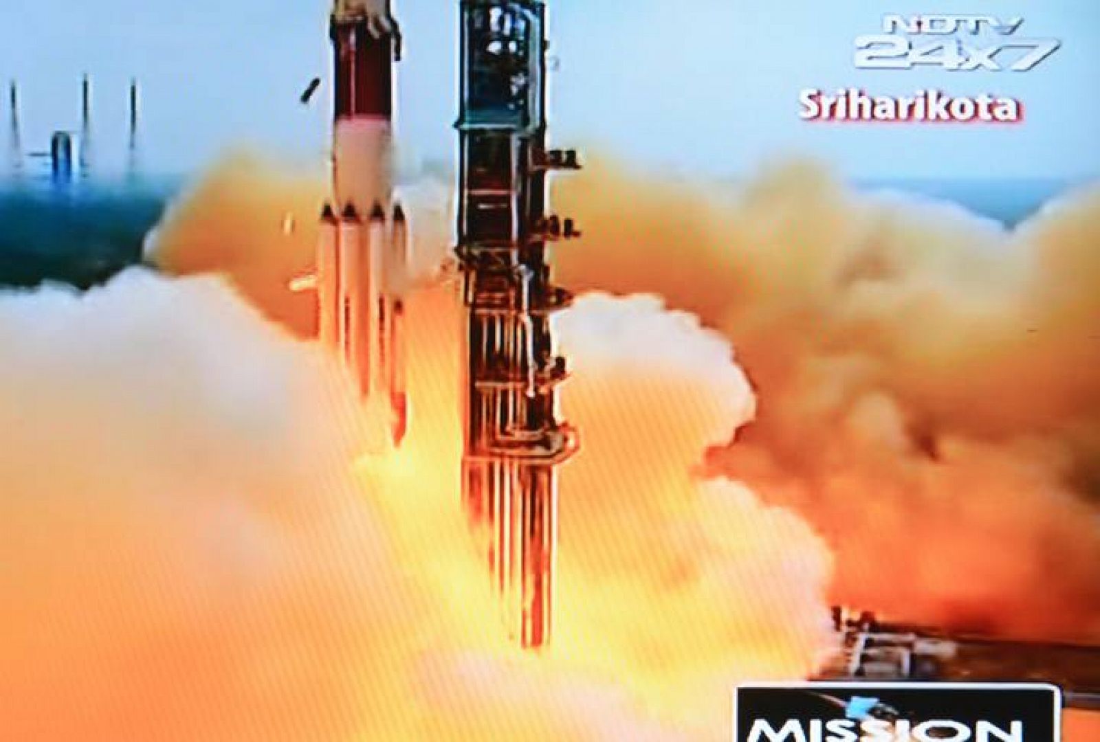 Imagen del lanzamiento de la nave Mangalyaan, que se ha retransmitido en el canal NDTV de la India.