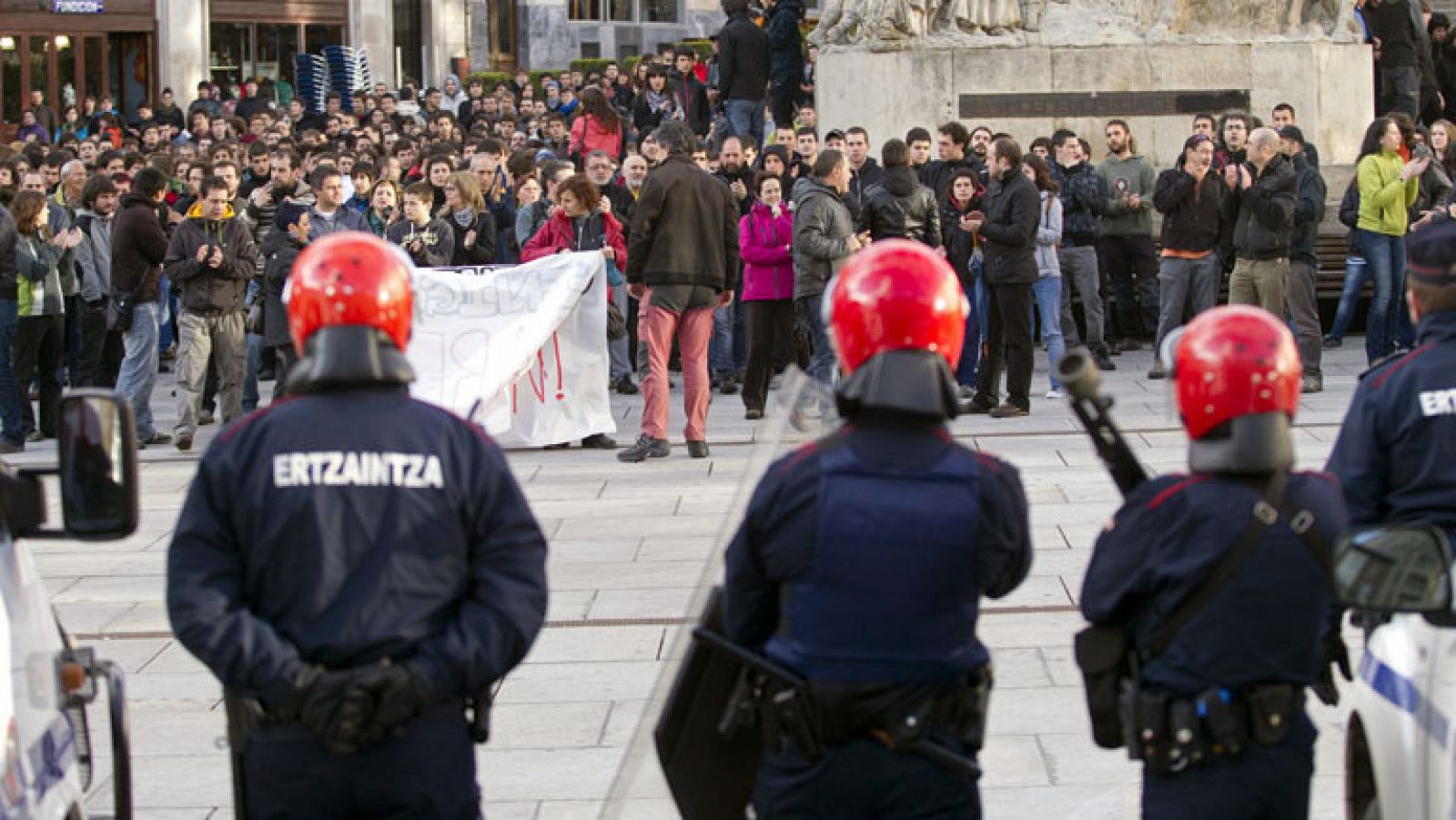 El uso de pelotas de goma contra disturbios será prohibido en Cataluña.