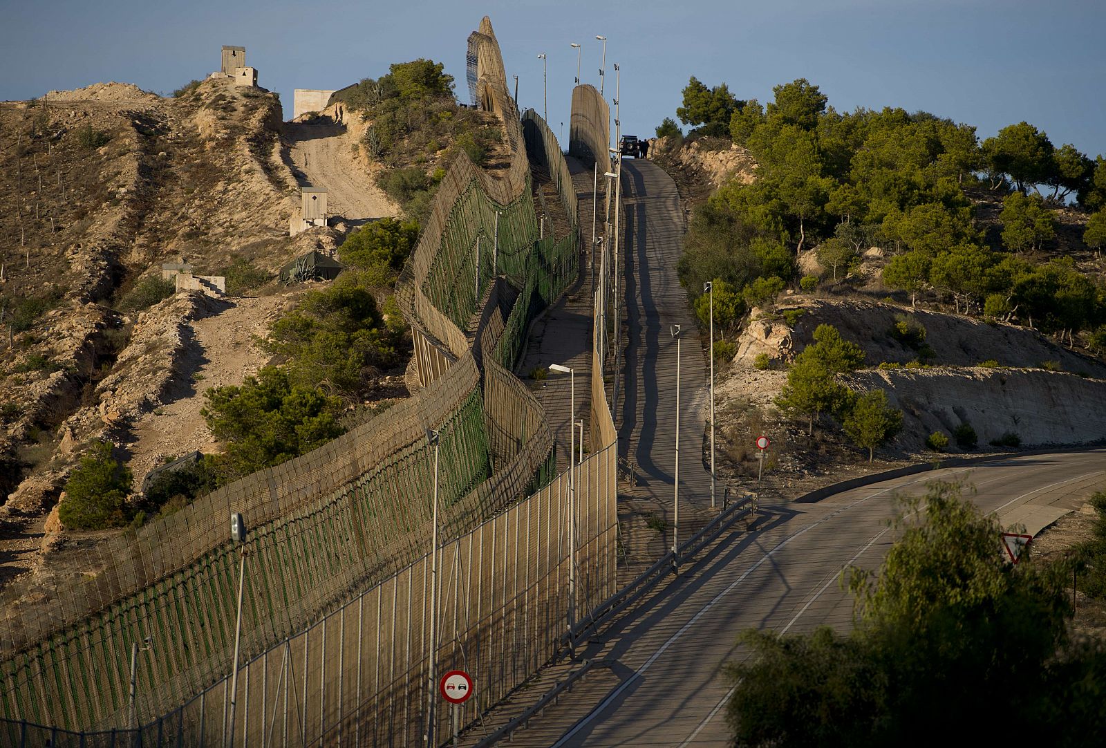 Imagen de archivo de la doble valla que separa España y Marruecos.