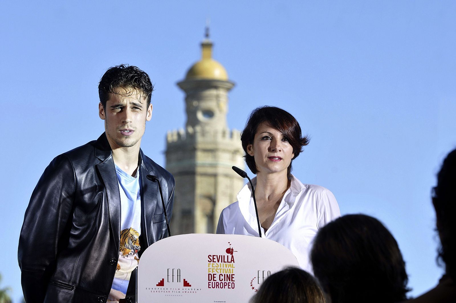Los actores Martiño Rivas y Nawja Nimri durante la gala de anuncio de los nominados a los Premios Europeos del Cine.