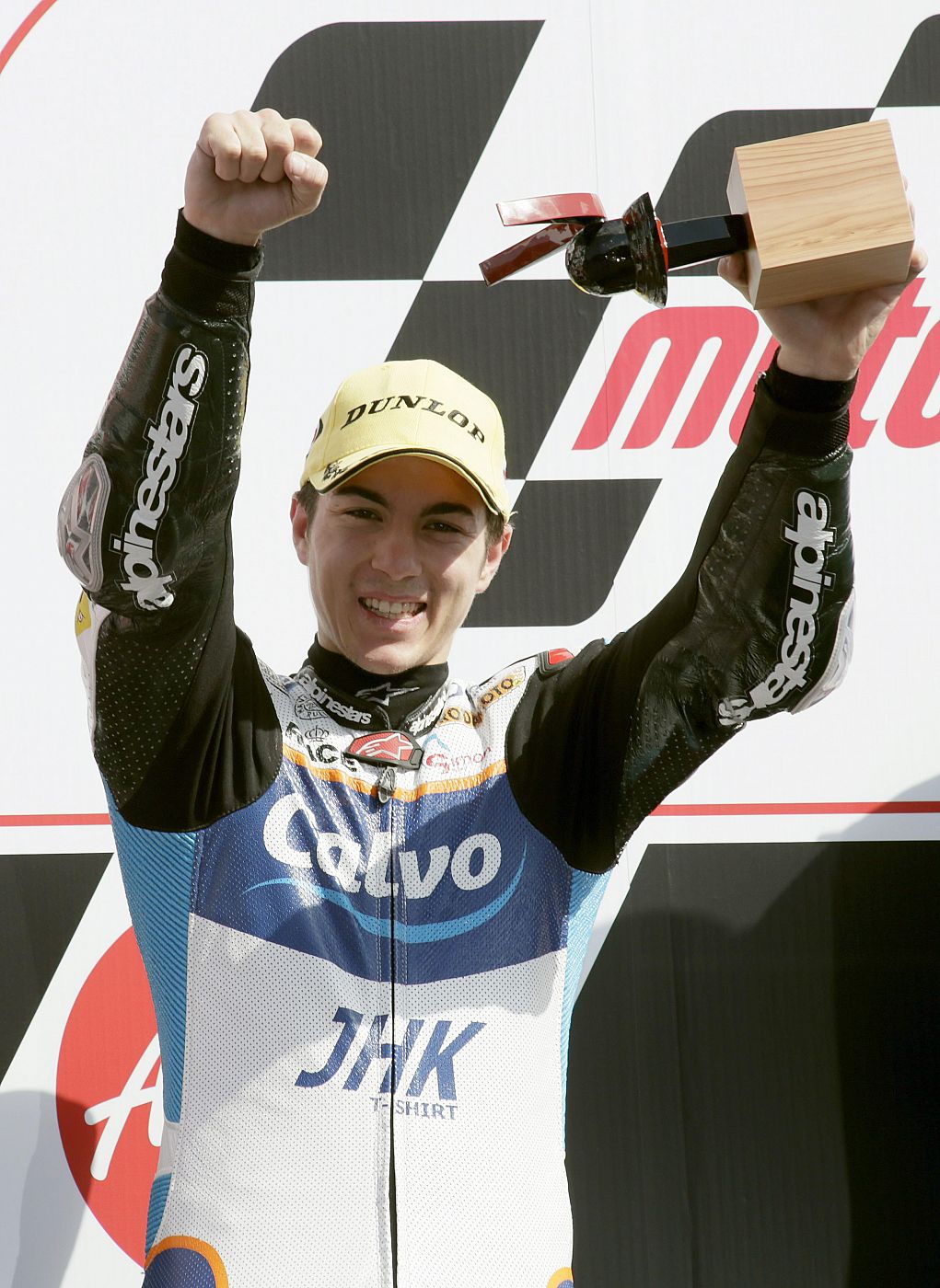 Maverick Viñales, nuevo campeón del mundo de Moto3, en un podio