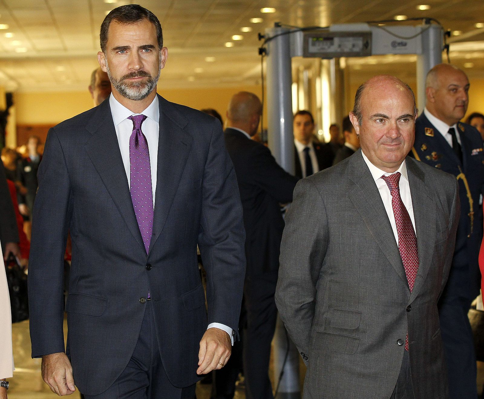 El Príncipe de Asturias y el ministro de Economía y Competitividad, Luís de Guindos, poco antes de Horizonte 2020.