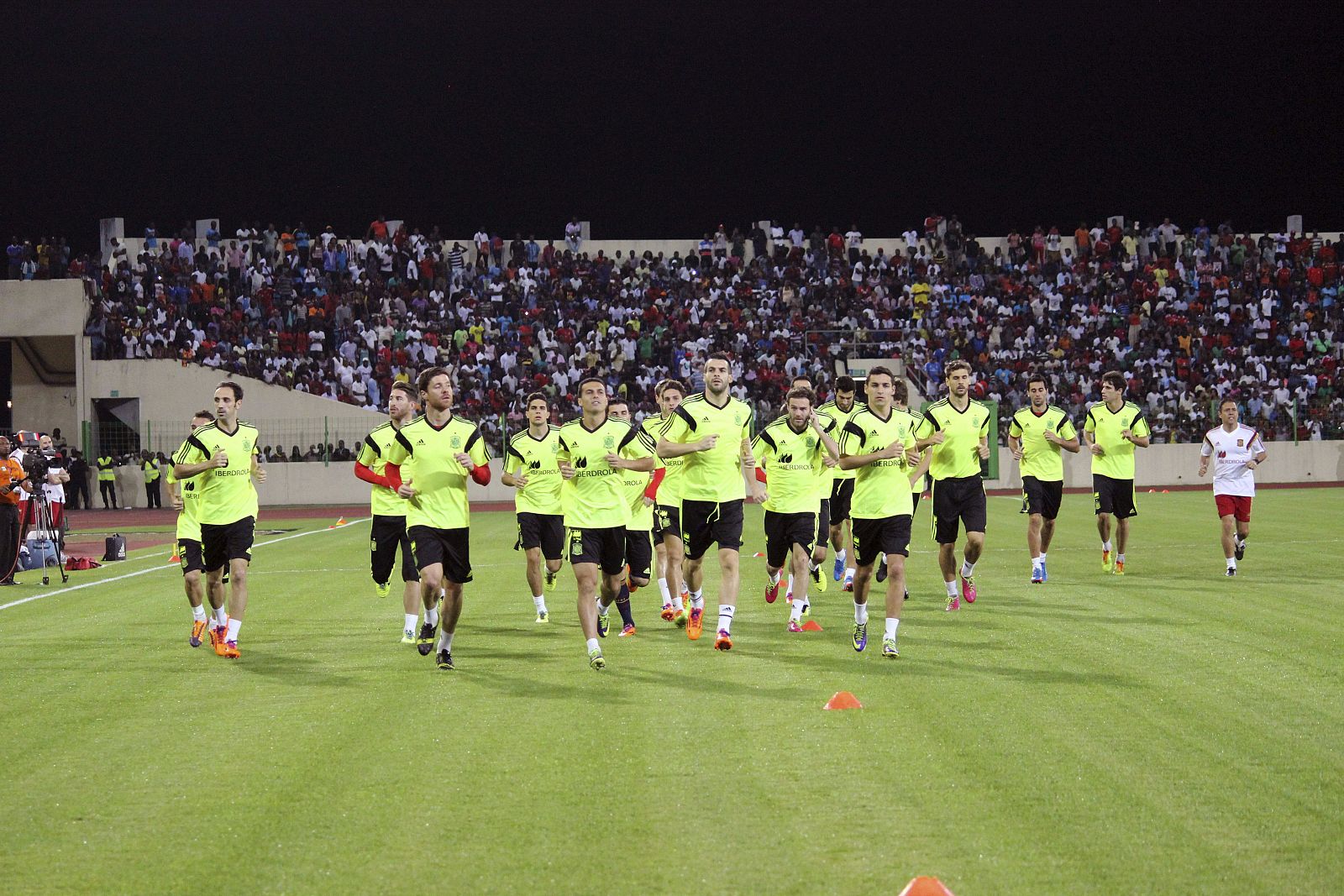 ENTRENAMIENTO SELECCIÓN ESPAÑOLA DE FUTBOL EN MALABO