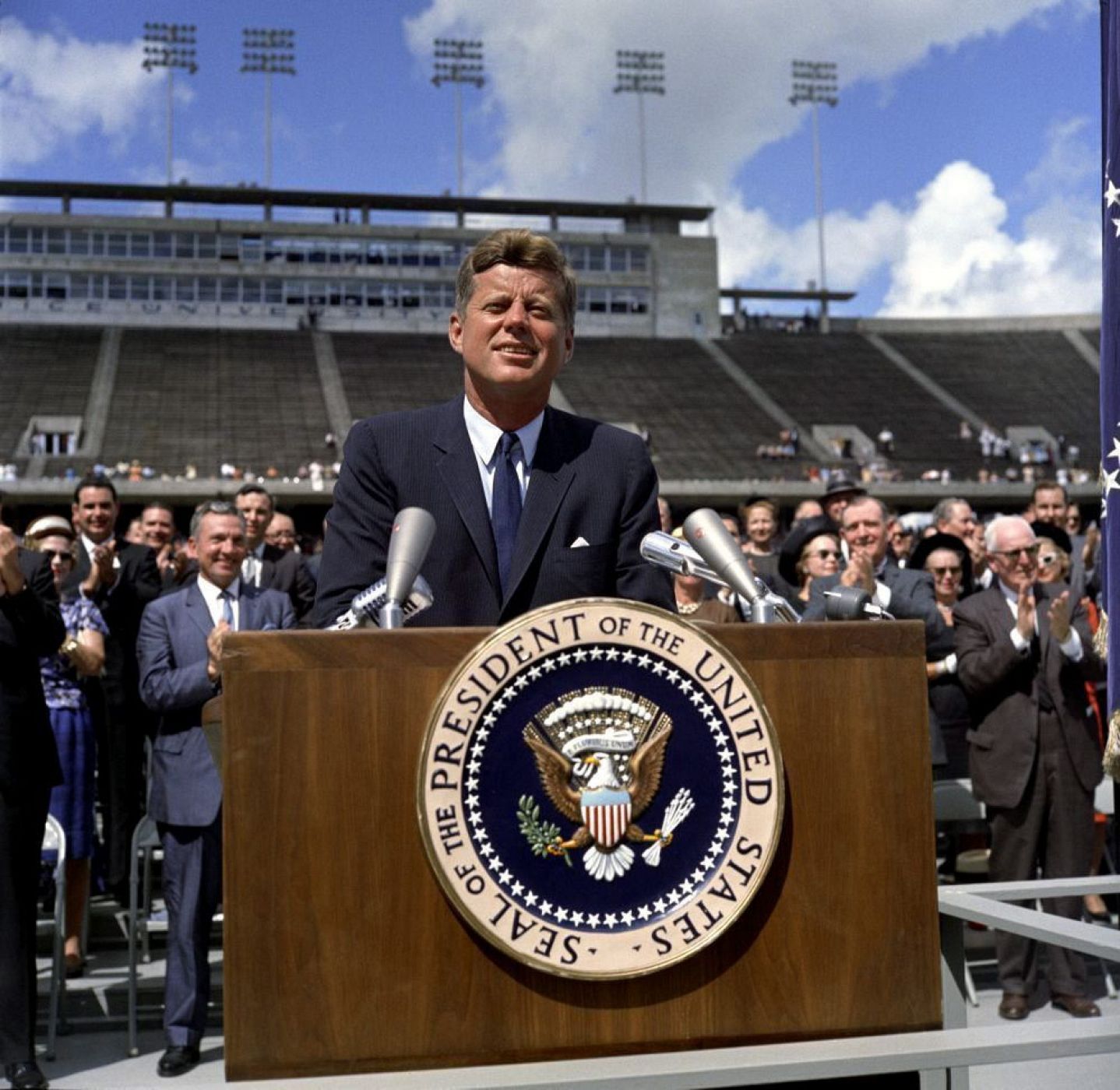 Fotografía fechada el pasado 12 de diciembre de 1962 que muestra al presidente estadounidense John F. Kennedy durante un discurso en la Universidad Rice de Houston