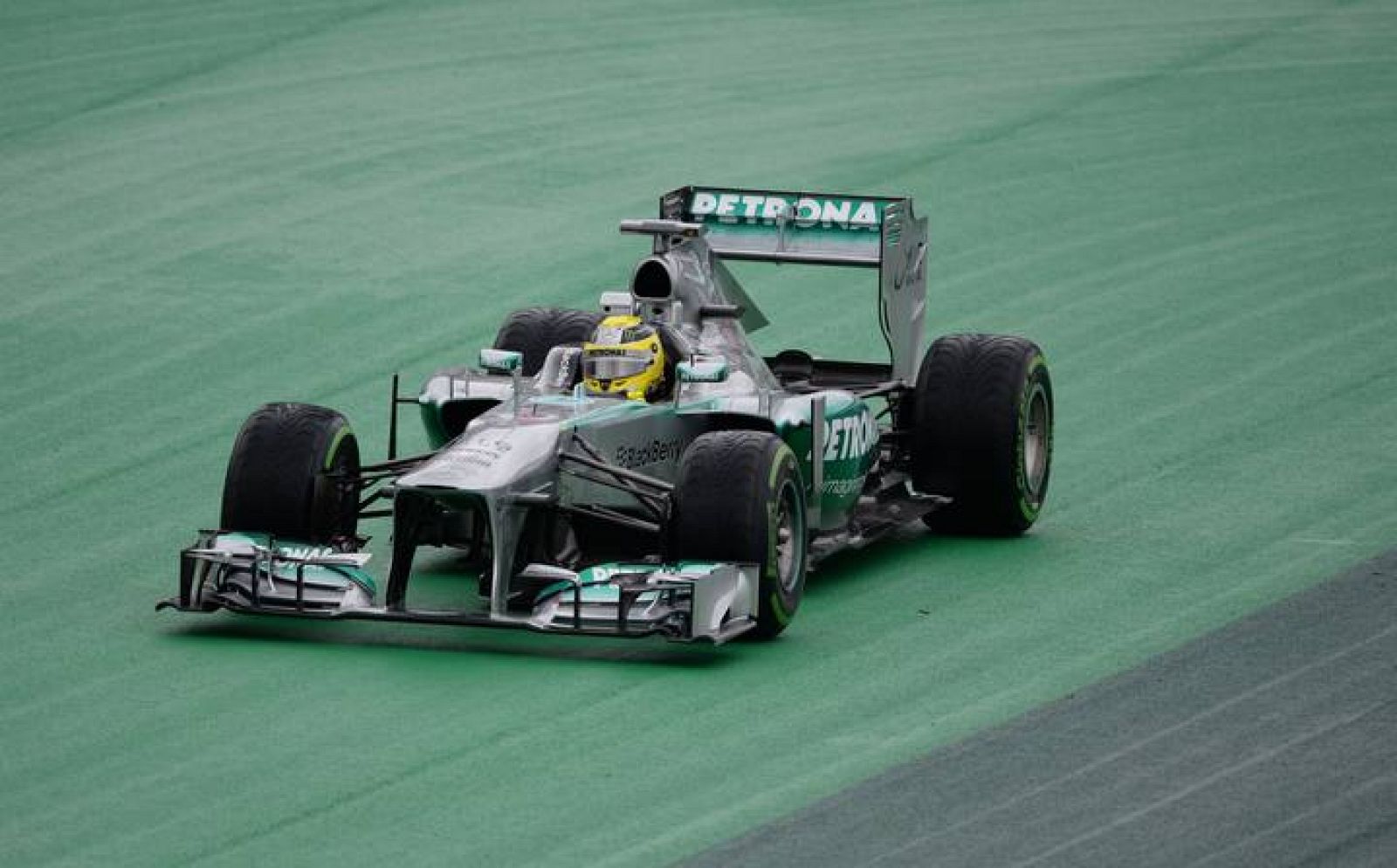 El alemán Nico Rosberg, en los entrenamientos de Interlagos