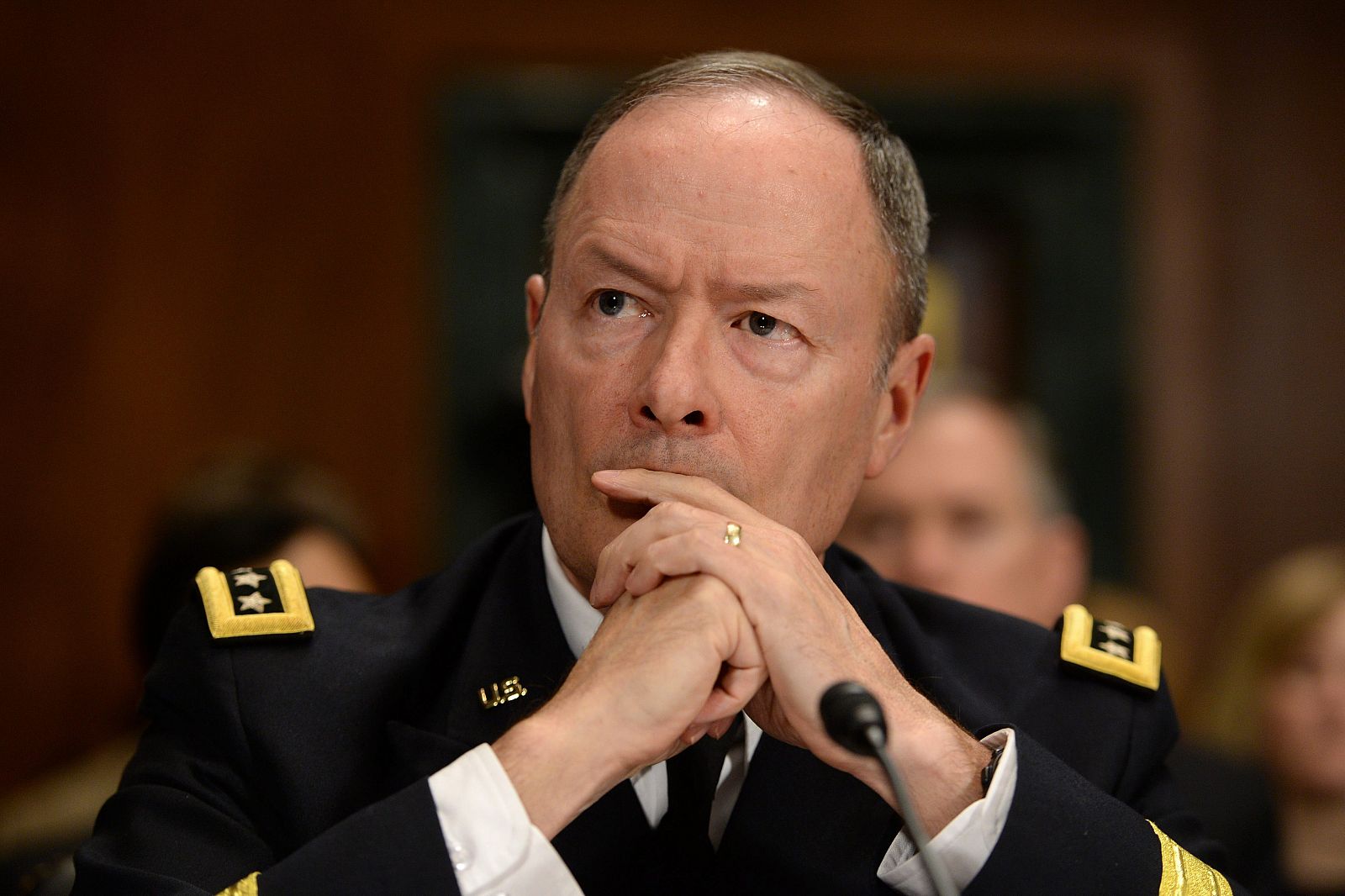 El director de la Agencia de Seguridad Nacional (NSA), general del Ejército, Keith Alexander, testifica el miércoles 11 de diciembre de 2013 ante la Comisión Judicial del Senado