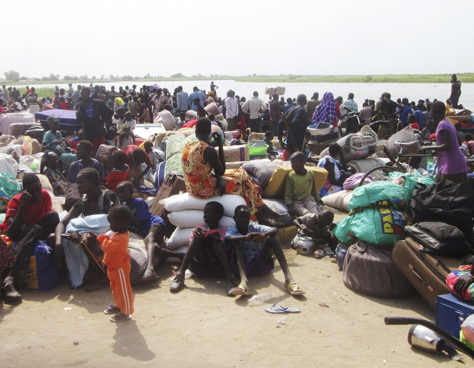 Más de 180.000 personas se han visto obligadas a huir de sus hogares en Sudán del Sur
