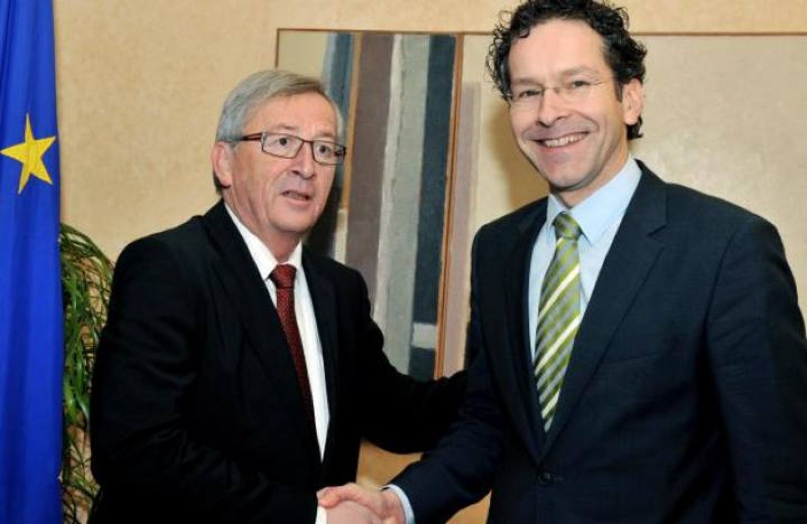 El expresidente del Eurogrupo y exprimer ministro de Luxemburgo, Jean-Claude Juncker, y su sucesor Jeroen Dijsselbloem.