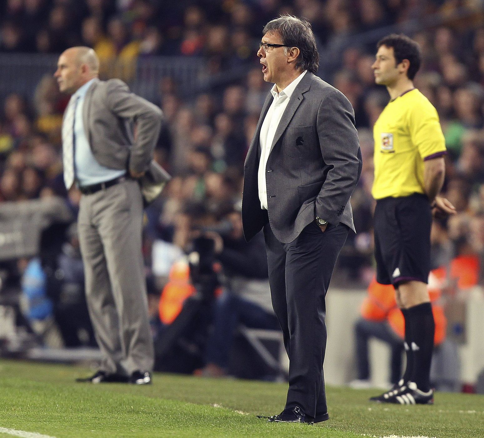 El entrenador argentino del FC Barcelona Gerardo "Tata" Martino durante el partido