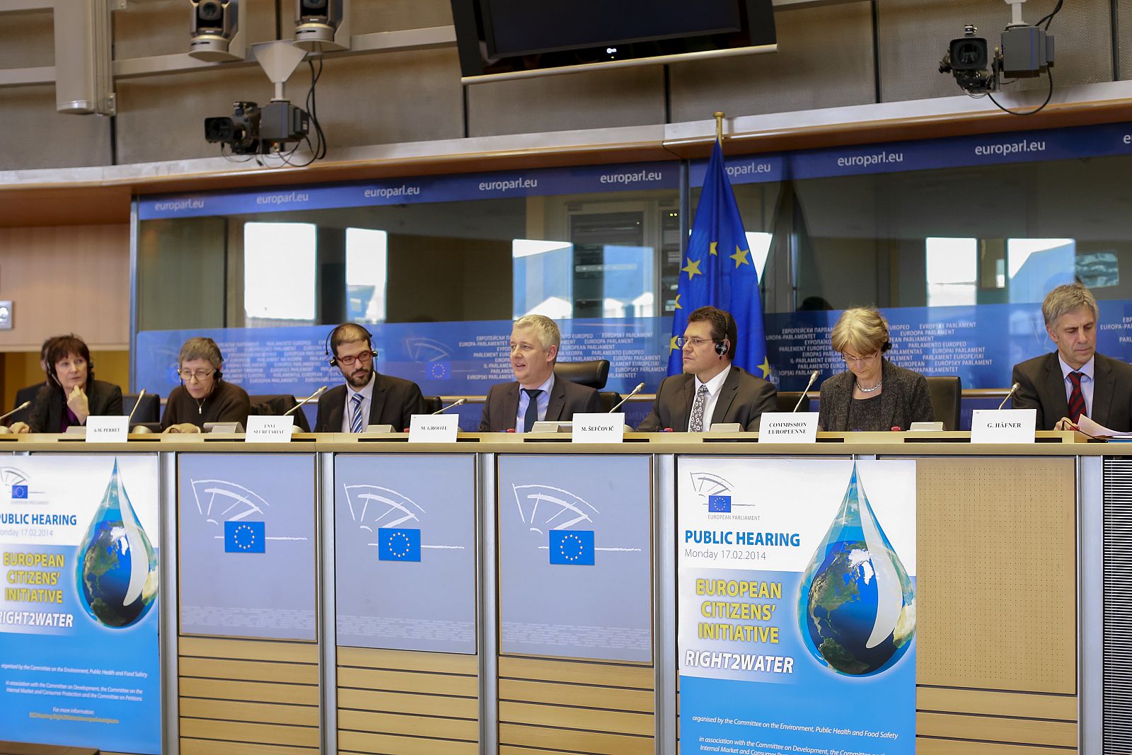 Presentación de la iniciativa ciudadana europea por el agua pública en el Parlamento Europea, en Bruselas.