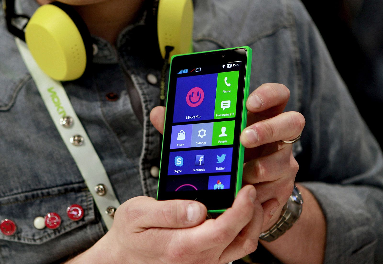 El Nokia XL, uno de los nuevos smartphones presentados en el Mobile World Congress de Barcelona.