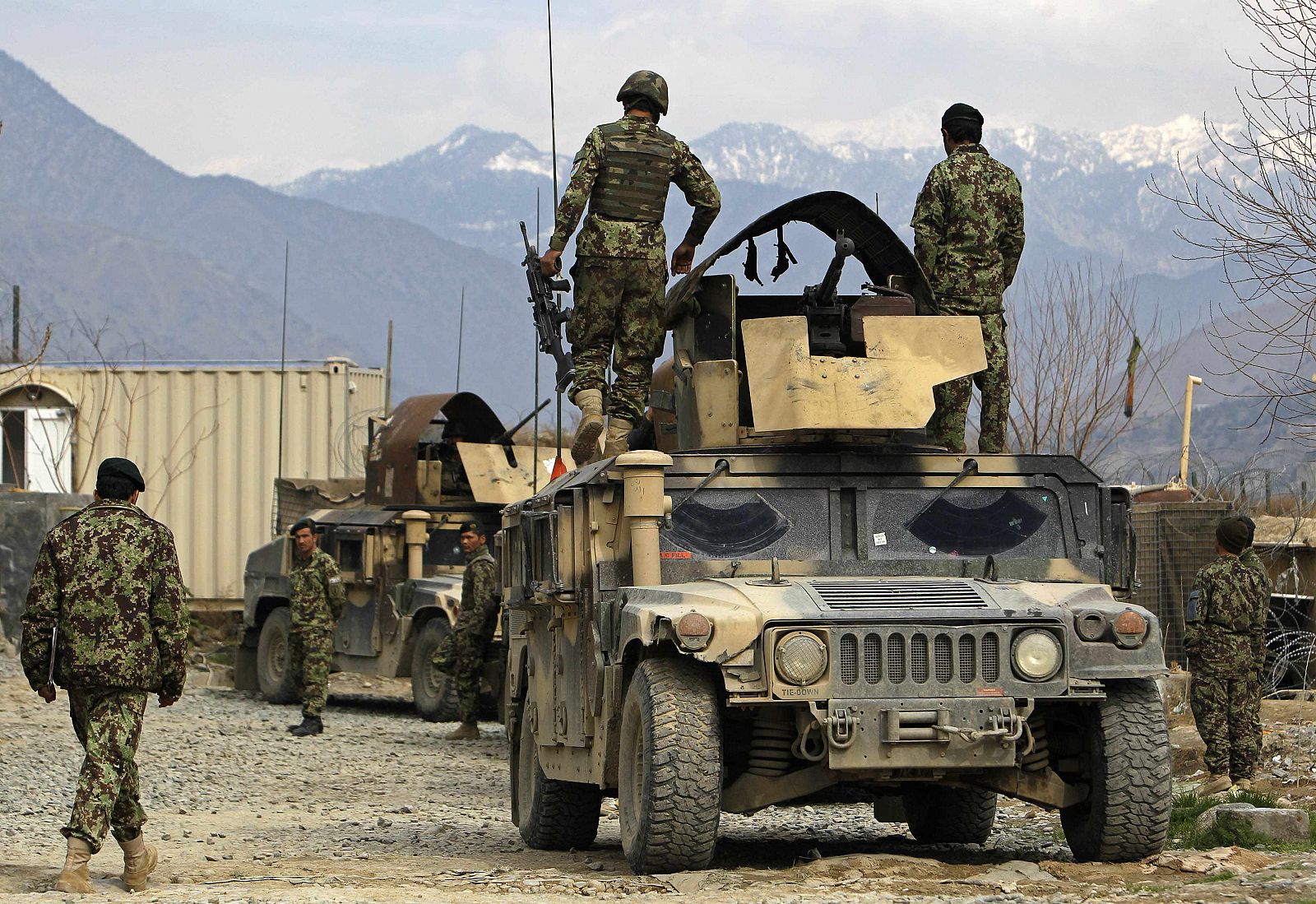 Soldados del Ejército afgano en la base militar de Nari, en la provincia de Kundar